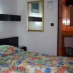 Kimotel Epone-flins Szálloda