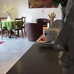 Szálloda Kimotel Epone-flins 2*