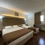 Kimotel Epone-flins
