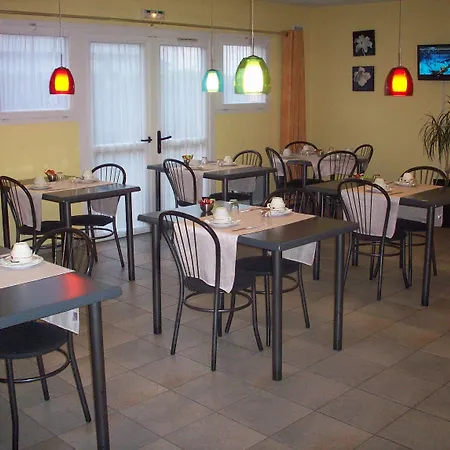 Kimotel Epone-flins Hotel 2*