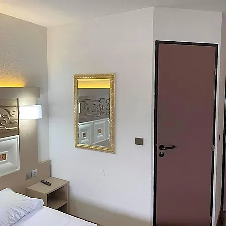 Kimotel Epone-flins 2*