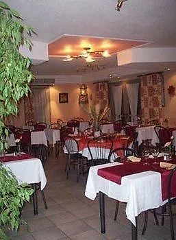 Hotel Kimotel Epone-flins 2*