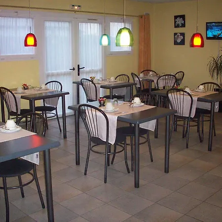 Kimotel Epone-flins Hotel 2*