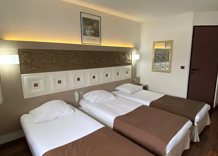 Otel Kimotel Epone-flins Épône