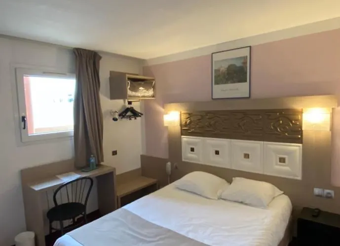 Kimotel Epone-flins 2*