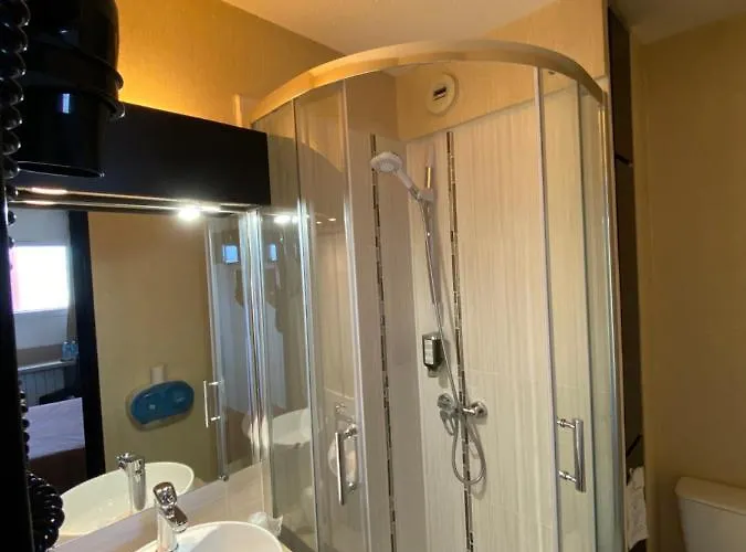 Otel Kimotel Epone-flins 2*
