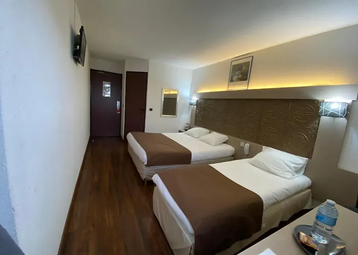 Otel Kimotel Epone-flins 2*